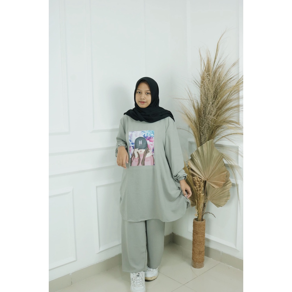 BTS SET BAHAN CRINKLE AIRFLOW JUMBO UKURAN M L XL DAN XXL MOTIF POLOS APLIKASI SABLON SETELAN WANITA KEKINIAN FASHION MUSLIM TERBARU 2022 ONE SET WANITA KOREAN STYLE ATASAN DAN BAWAHAN CASUAL WANITA SET SEHARI  HARI WANITA