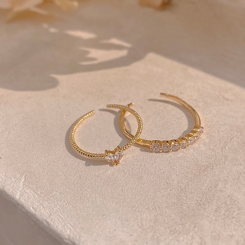 Roselife 2pcs / set Cincin Wanita Model Terbuka Desain Hati Hias Kristal / Zircon Gaya Korea Untuk Pernikahan