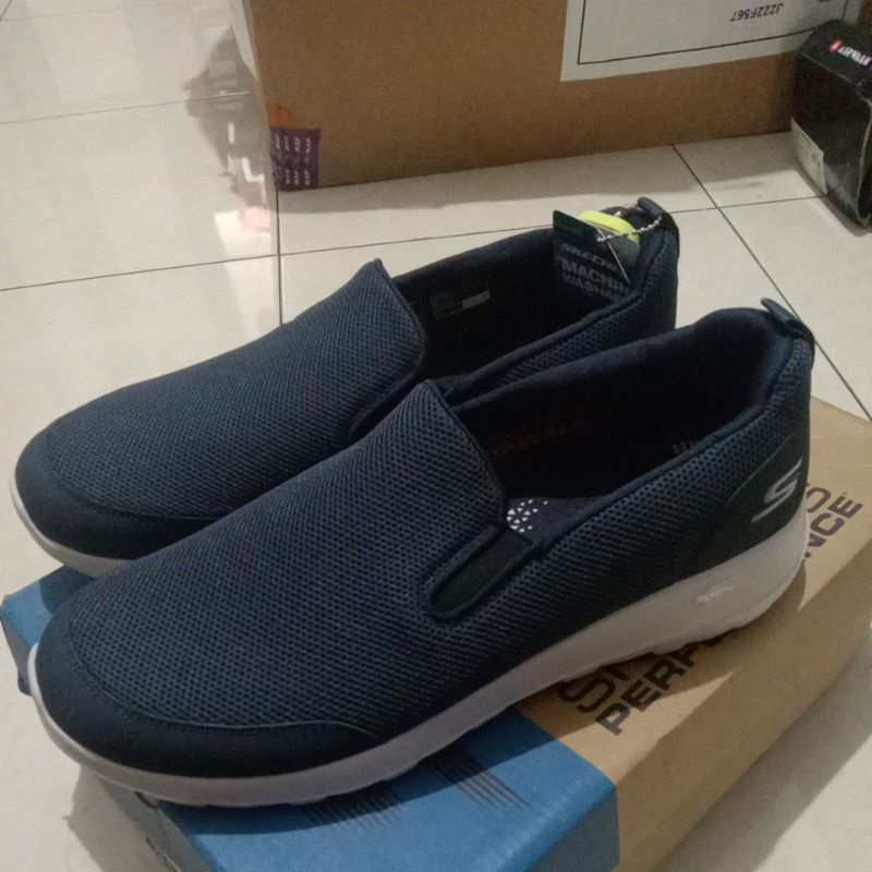 sepatu Skechers Go Walk Max Clinched 216010