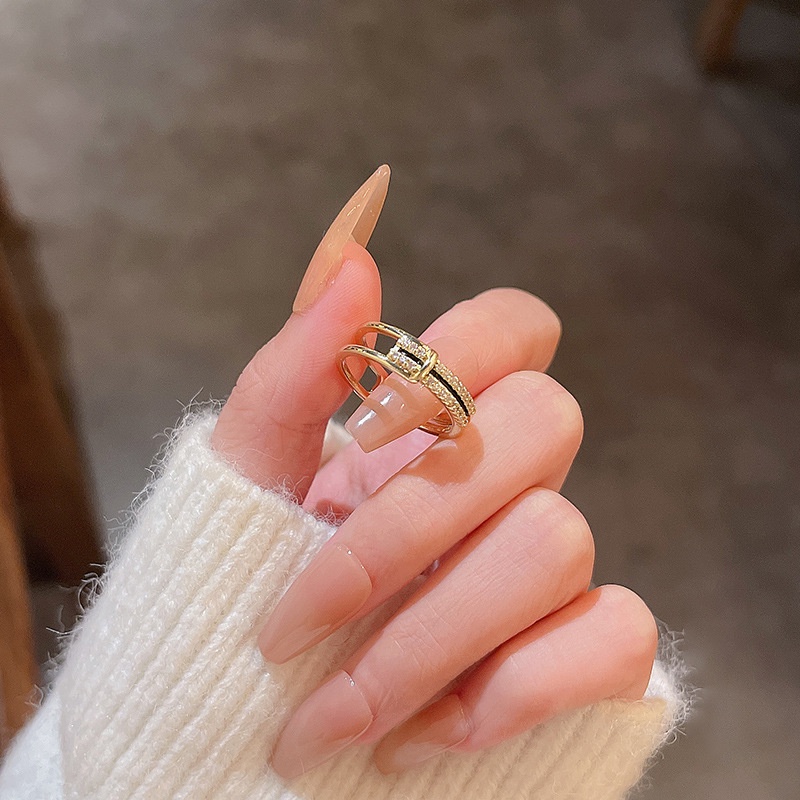 Cincin Model Terbuka Lapis Ganda Bahan Zirkon Dapat Disesuaikan Untuk Wanita