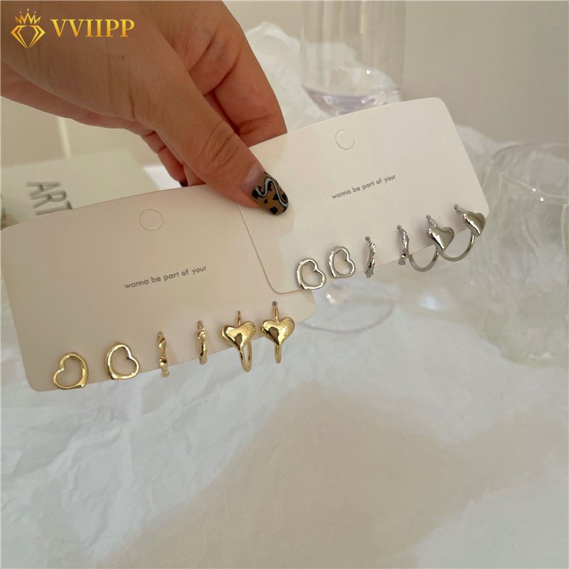 3 Pasang / Set Anting Stud Bentuk Hati Hollow Warna Emas Silver Untuk Wanita