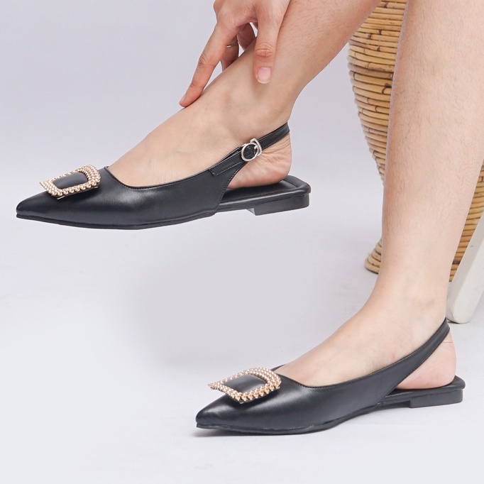 LAPEPA YUK - Dunkenstock KALEA Sepatu Sandal Wanita Flatshoes 1cm Size 36 - 40 Tidak Licin Flat Shoes untuk Kerja Kantoran Kuliah Casual Belezza 37 38 39 Warna White Putih Belleza Kekinian Premium Terbaru Shoes Ori Original Mall Official Store