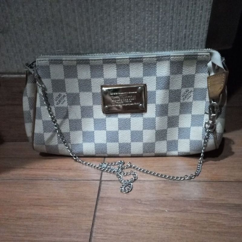 Preloved tas ketek rantai lv (ala),sisa trf