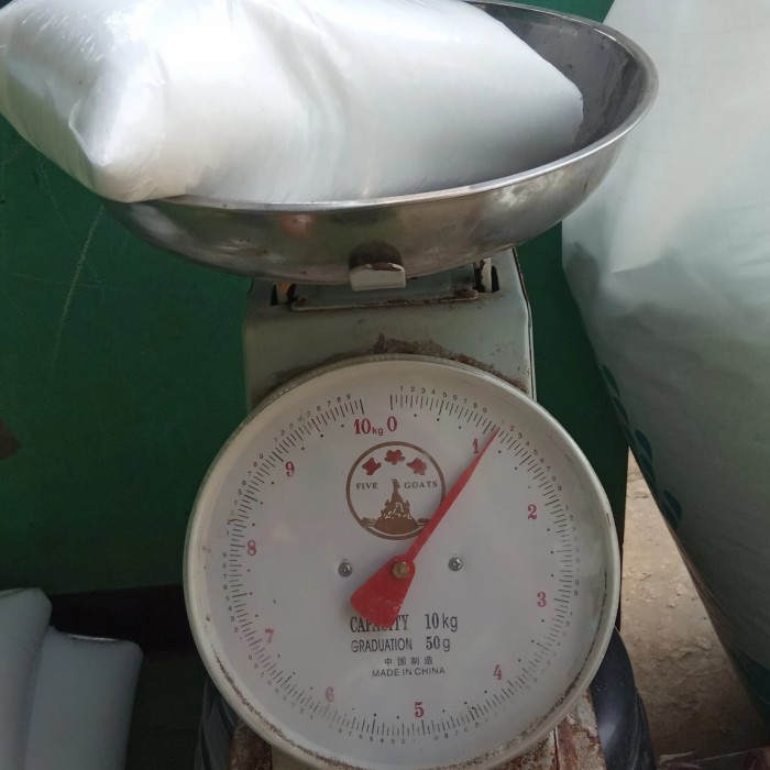 pupuk urea putih pupuk rumput