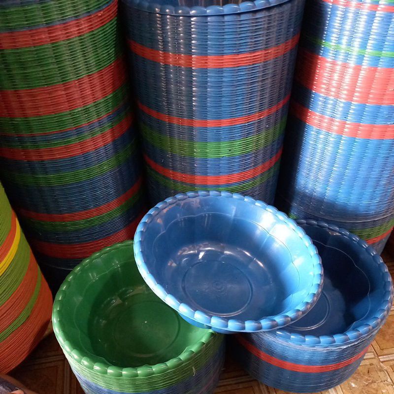 Baskom kecil besek sisi gelombang