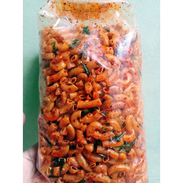 

makroni pedas daun jeruk isi 500gram