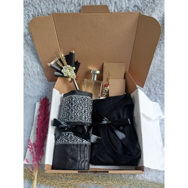 

Hampers hadiah cowok premium/kado cowok/kado ultah/anniversary/sidang/wisuda dll