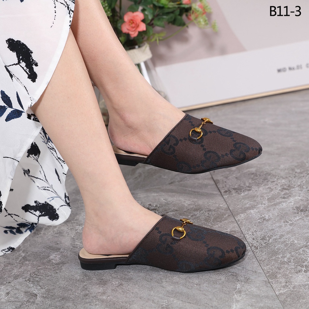 GC  GG Canvas Flat Mules B11-3