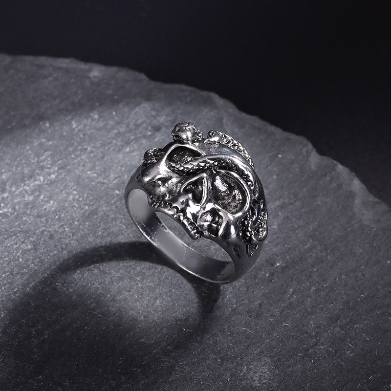 Cincin Lapis Silver Desain Tengkorak Ular Gaya Rock Untuk Pria