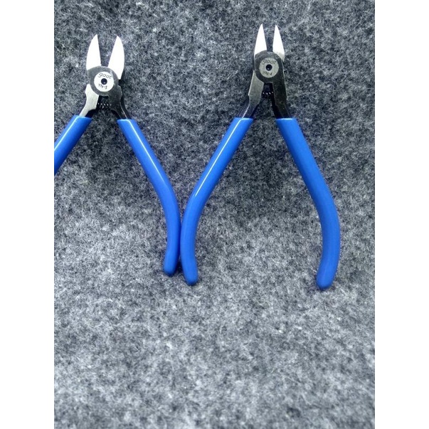 TANG POTONG GOOT YN-4