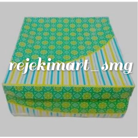 

murah meriah!! ( Kardus ) Dus Snack Motif Batik Uk. 20 x 20 ( ECER/PER PCS )