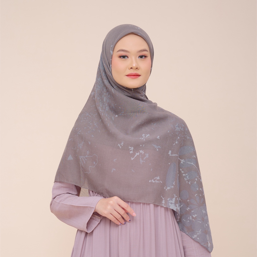 ZM Zaskia Mecca - Hijab Syari Paola Purple Scarf Kerudung Segi Empat Wangi