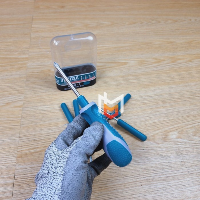 [READY] Total Tools Tht250906 Obeng Set 9Pcs Screwdriver Set Mata Obeng Set / Perlengkapan Rumah Tan