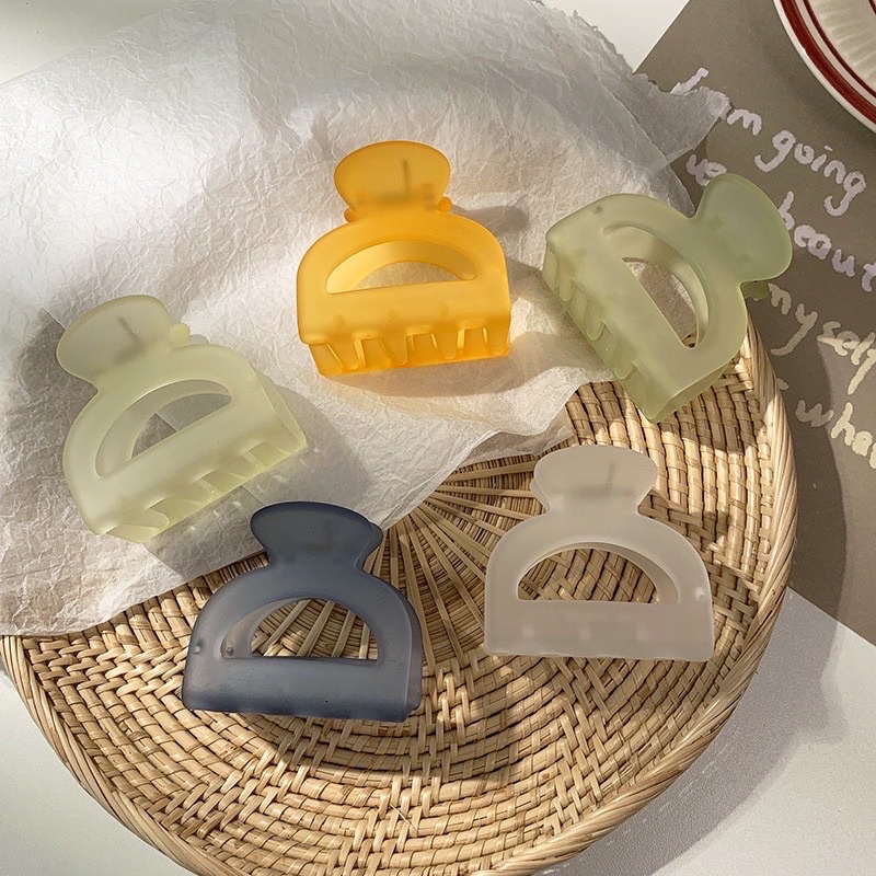 Korean Mini Hair Claw / jepitan rambut korea kecil poni / jepit rambut Doff Import Jedai Impor 3.5cm Jepit Rambut Salon Bolong Jepitan Poni Hair Claw Clips