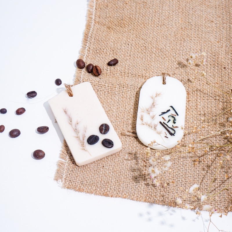Premium Scented Wax Sachet by DCANDLE / Lilin Aromaterapi Gantung