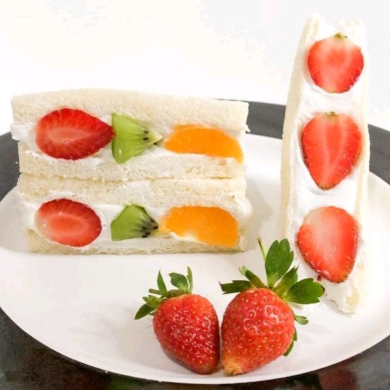 

Fruit Sandwich Fruit Sando Malang Roti Buah Cream isi 2