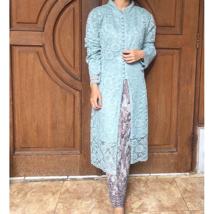 One Set Kebaya Brukat