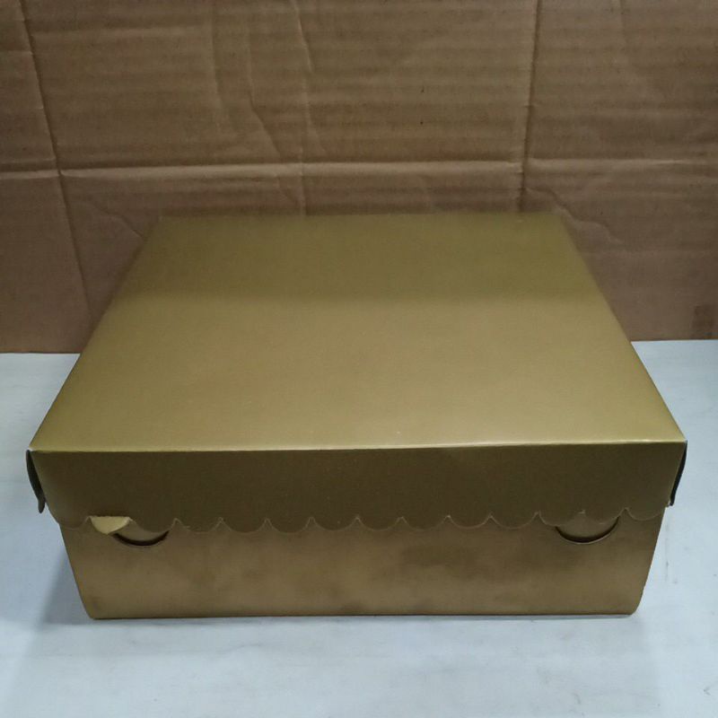 

Dus Box Kotak Kue Emas 20 x 20 cm