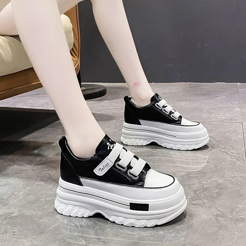 Sepatu Wanita Sporty Modis Kekinian Sneaker Cewek Casual Sneakers Wanita Kualitas Original