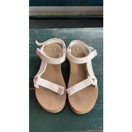 Sandal Berrybenka [PRELOVED]