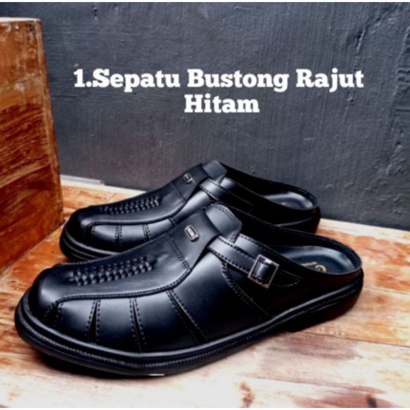 slop sandal pria bahan kulit sentetis warna hitam sandal pria
