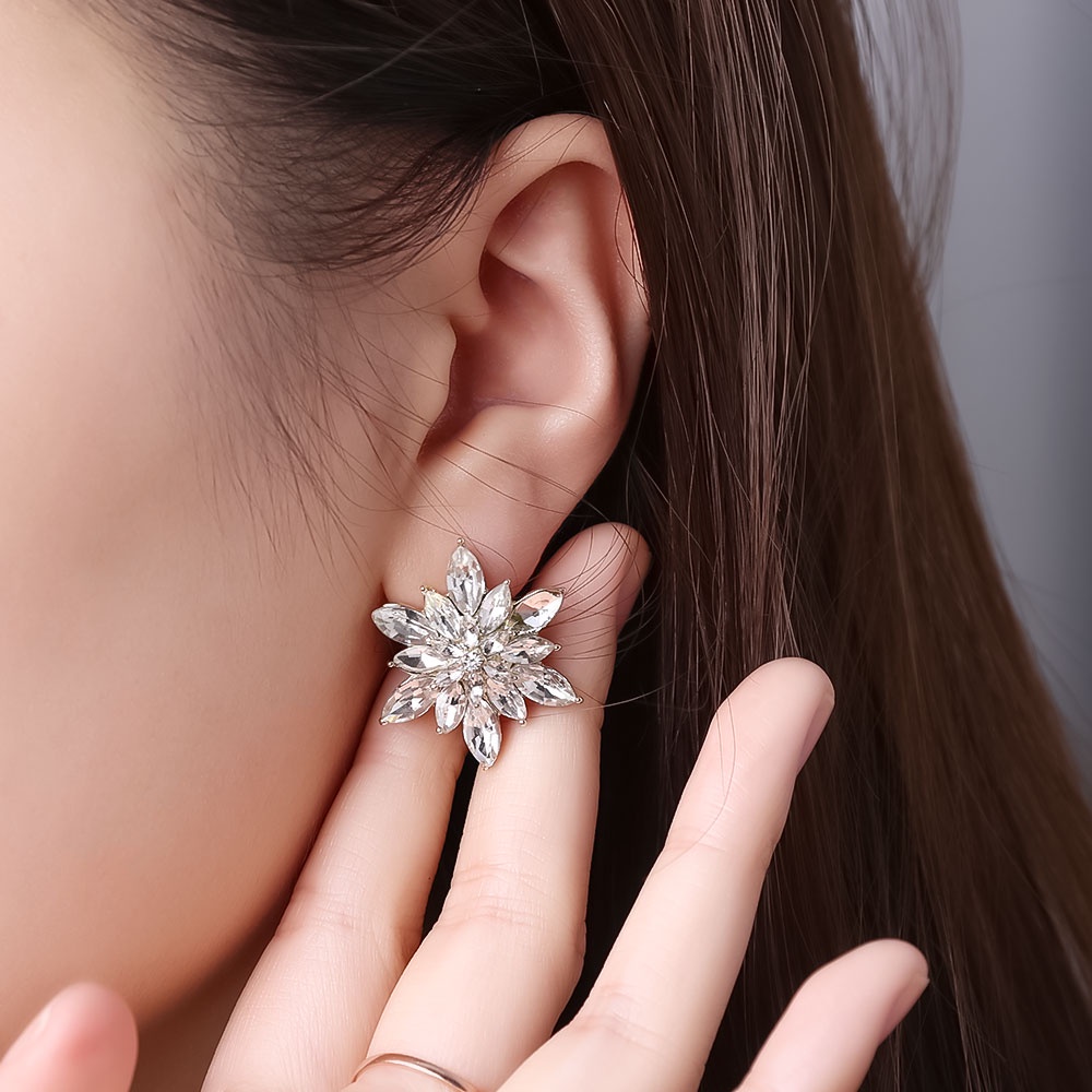 Anting S925 Silver Needle Bentuk Bunga Matahari Snowflake Aksen Berlian Imitasi