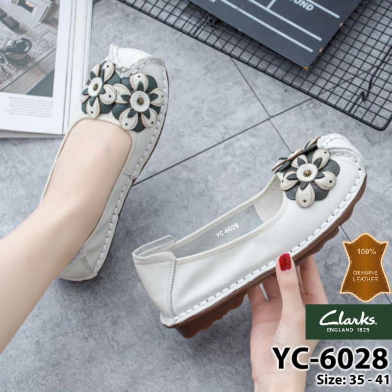 Clarks Flat Flower YC-6028 / Sepatu wanita Clarks / Clarks wanita Flat flower
