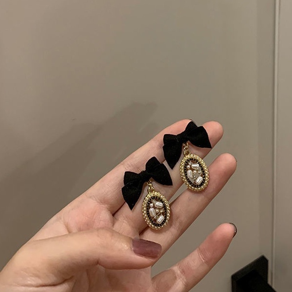 Anting stud 925 silver Aksen Mutiara Gaya Retro Untuk Wanita