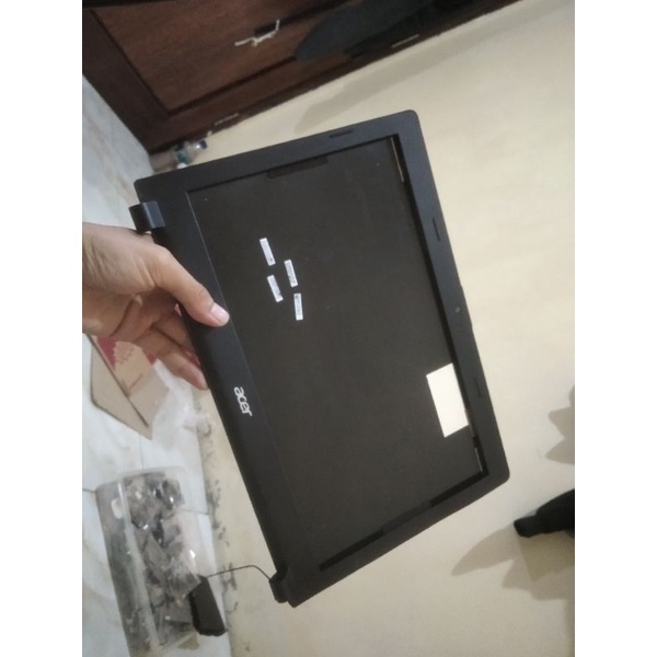 Casing LCD Acer Z1401 Engsel Acer Z1401