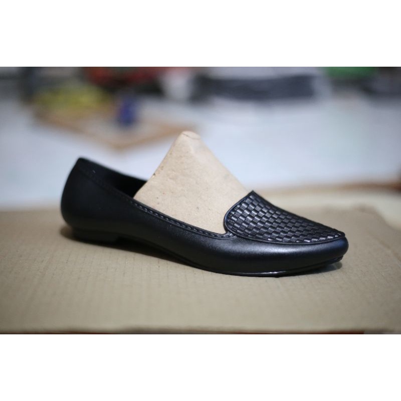 collin hitam / sepatu flat hitam / sepatu balet wanita / sepatu kerja hitam / sepatu flatshoes jelly karet