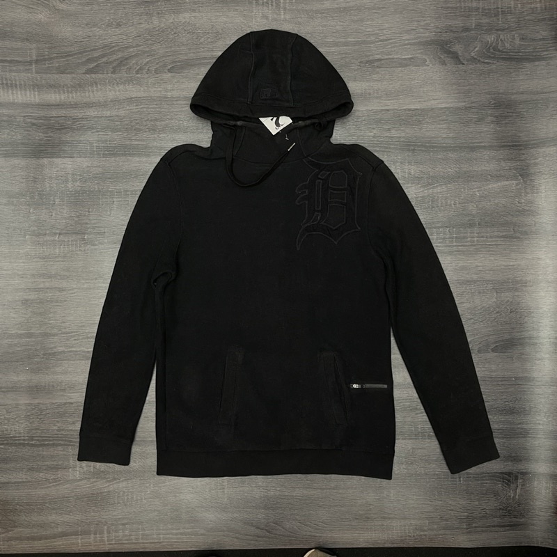 MLB DETROIT BLACK ON BLACK PULLOVER HOODIE
