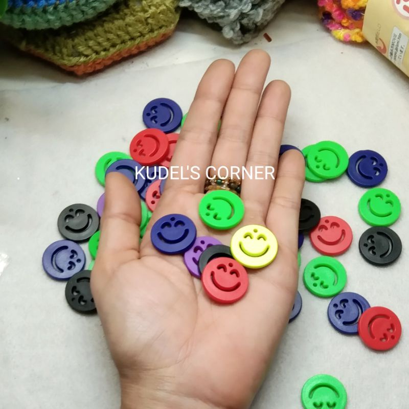 OBRAL!!! 12 PCS MANIK MOTE AKRILIK SMILEY MIX/ CAMPUR WARNA