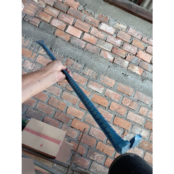 Peralatan tukang bangunan