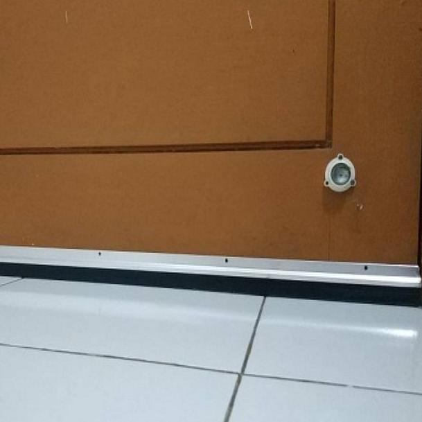 Karet Pintu Rumah - Karet Saja