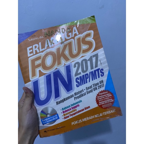 ERLANGGA FOKUS UN SMP/MTs 2017
