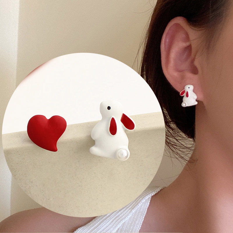 Anting Tusuk Asimetris Model Kelinci Hati Merah Lucu Untuk Wanita / Musim Gugur / Dingin