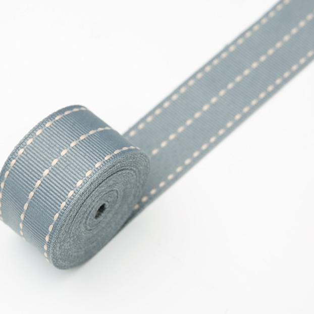 

Pita Grossgrain Lines Bunga Kado / Ribbon Grosgrain 2.6cm x 20Yard - White