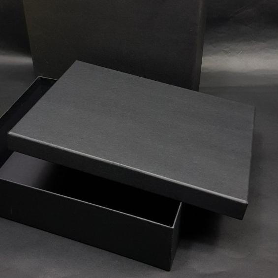 

BOX SOUVENIR TAHLILAN ukuran 29 cm x 22 cm x 8 cm - Hitam