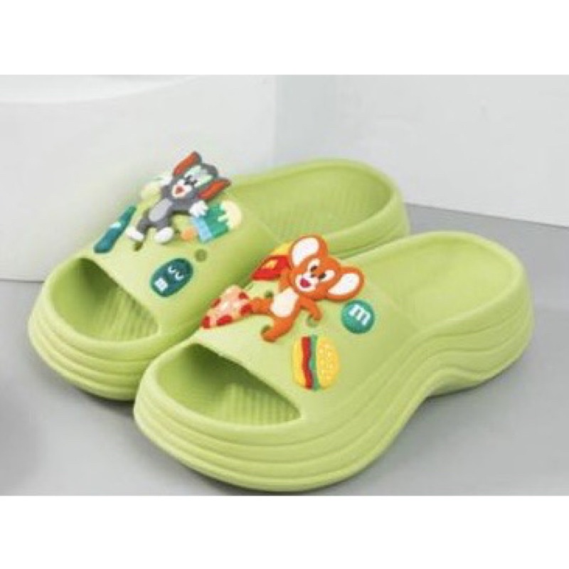 Sandal fuji anak perempuan jibbitz Tom &amp; Jerry