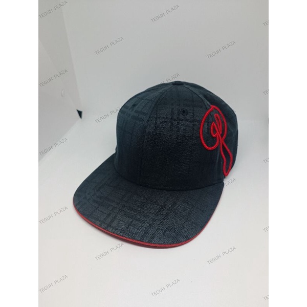 Topi FRTYSVN by Twins'47 Preloved Used Second