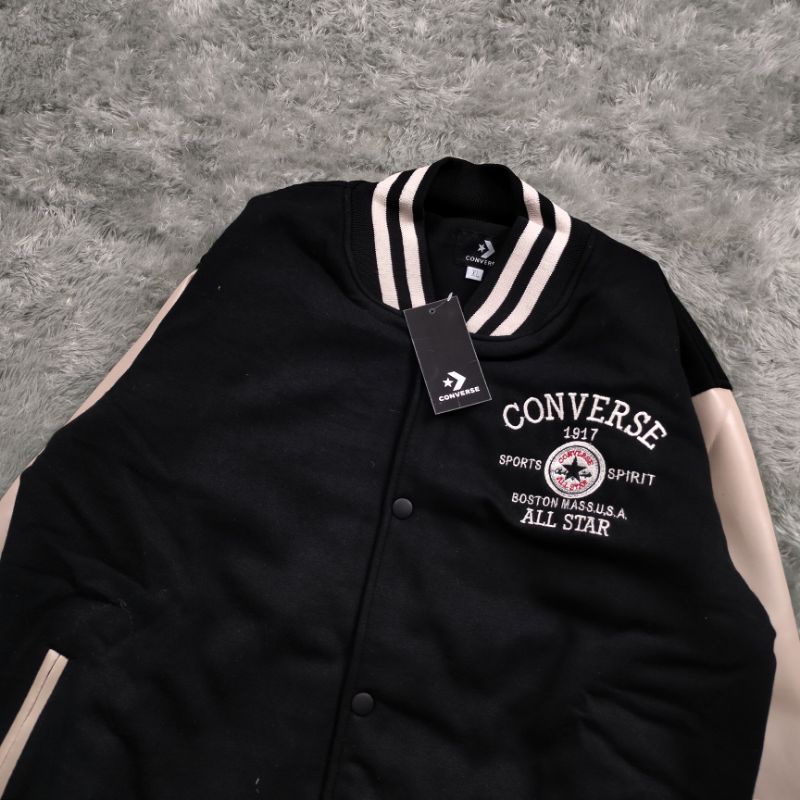 VARSITY CONVERSE HITAM LENGAN KULIT FULL TAG LEBEL