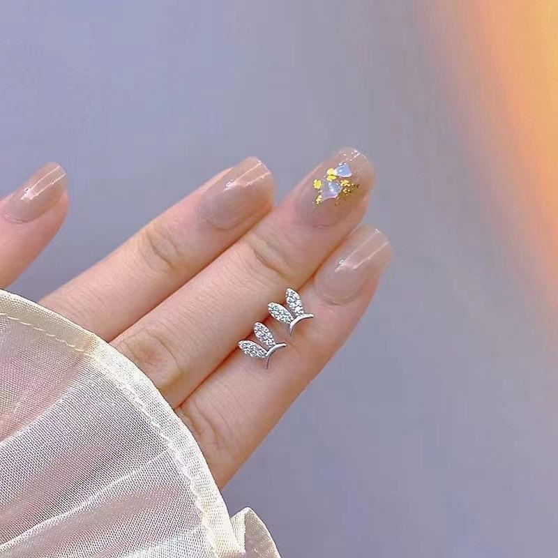 Anting Tusuk Sterling Silver 925 Desain Telinga Kelinci Hias Kristal / Berlian Gaya Korea Untuk Wanita