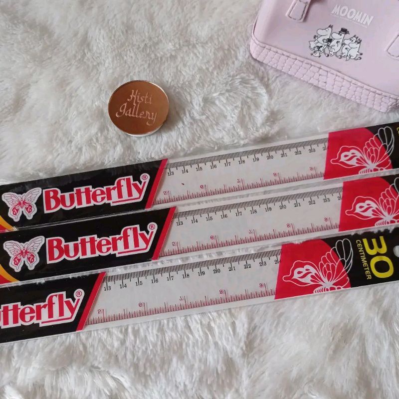

Penggaris Butterfly Plastik Bening 30cm