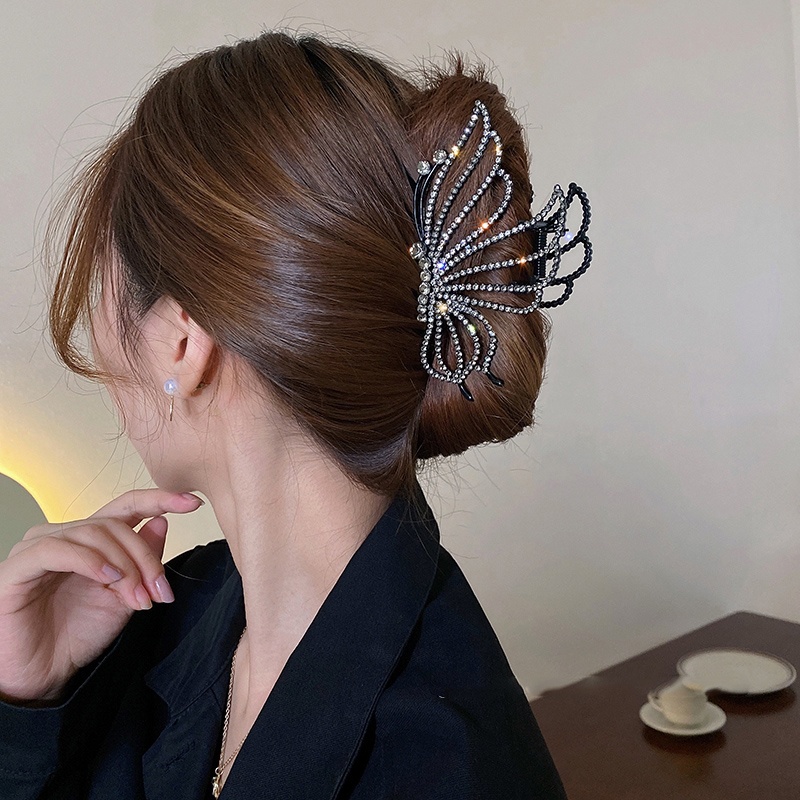Jepit Rambut Bentuk Kupu-Kupu Aksen Kristal Berlian Imitasi Bahan Logam Gaya Korea Untuk Wanita