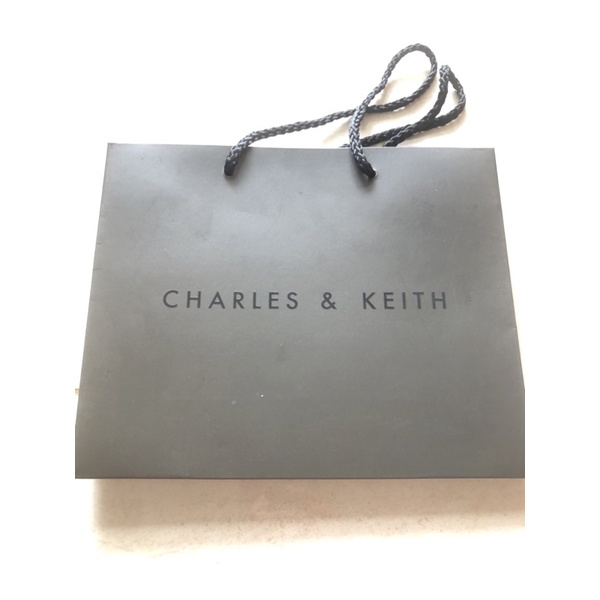 

paper bag totebag tas barang branded original guess samsung fipper pedro charles&keith katespade charleskeith murah bagus