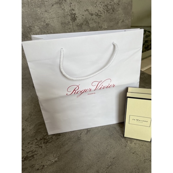 paper bag original roger vivier medium size