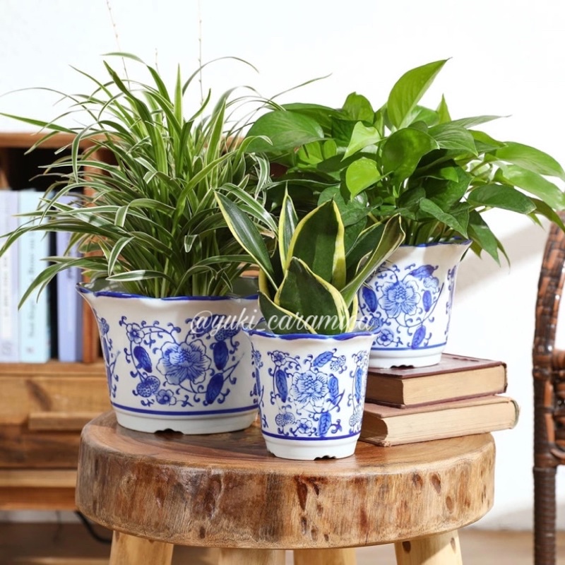 pot bunga keramik biru putih 1 set isi 3