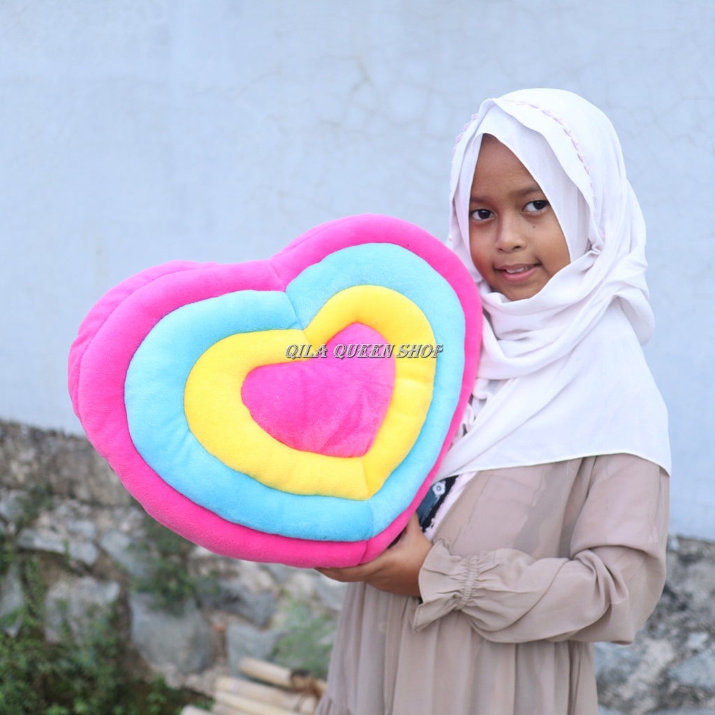 BANTAL love pelangi 37cm bukan boneka BTS