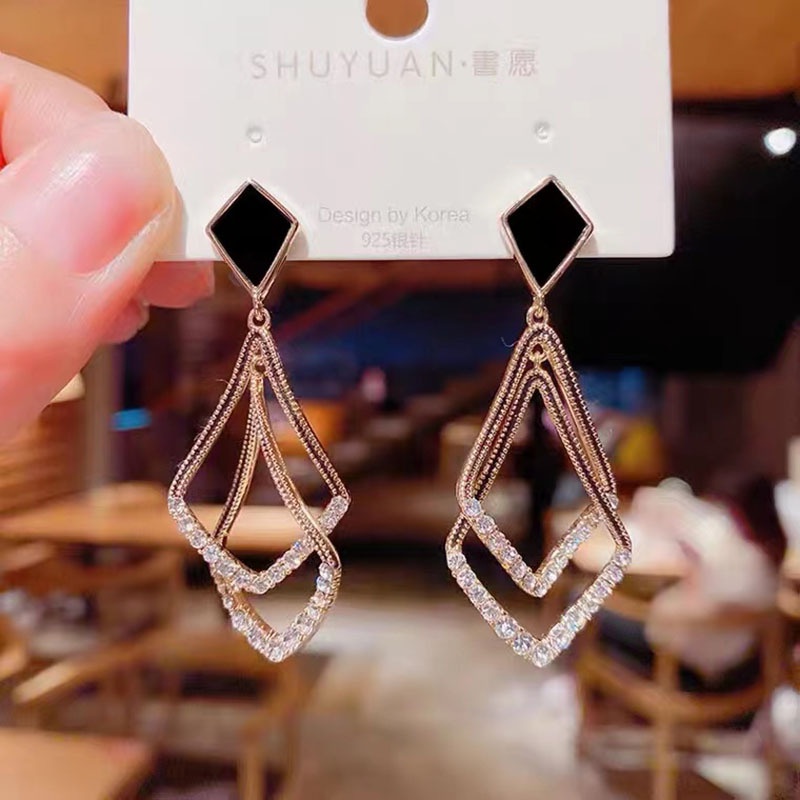 Anting Tusuk Silver Needle 952 Desain Geometri Hias Berlian Hitam Gaya Retro Untuk Wanita