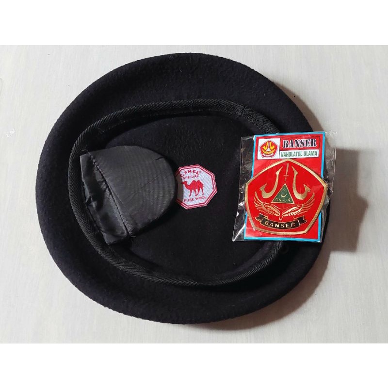 BARET CAMEL.+ EMBLEM BANSER